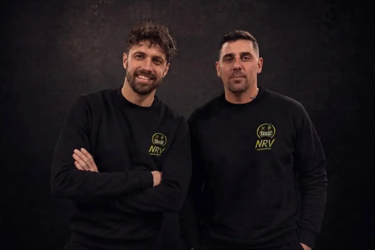 Anthony et Maël, fondateurs de NRV Athletics, marque française d'équipement de padel née en Bretagne